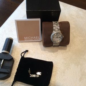 Michael Kors, like new, boxed